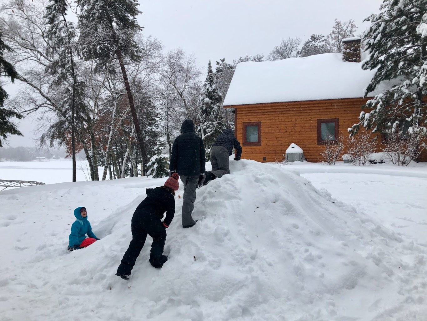 cabin-snow