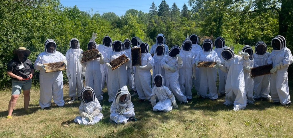 ynp-camp-2022-beekeeping